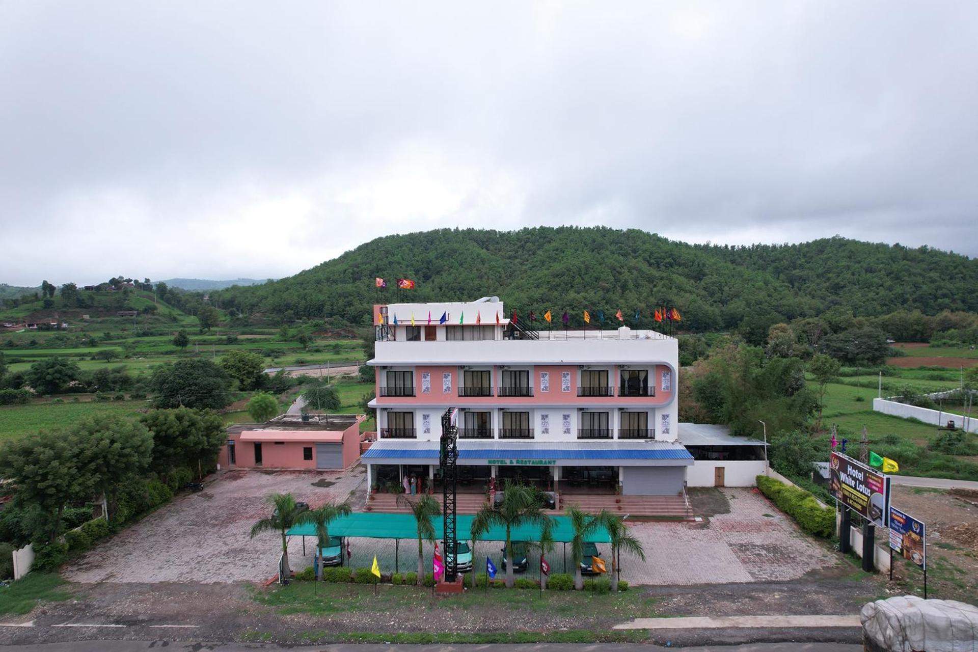 Hotel White Lotus Dungarpur エクステリア 写真